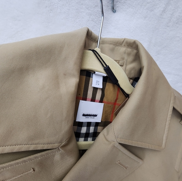Burberry Trench coat - Picture 9 of 16